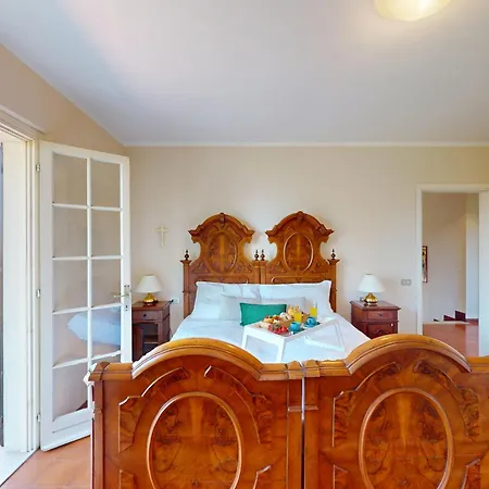 Villa Valentine Lakeside By Bookinggardalake