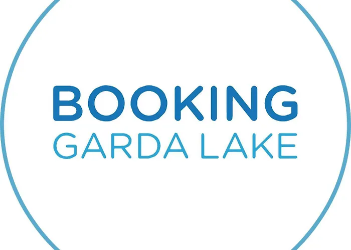 Valentine Lakeside By Bookinggardalake Villa