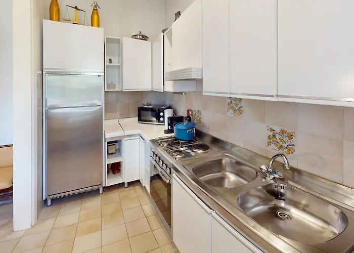 Valentine Lakeside By Bookinggardalake Villa Sirmione