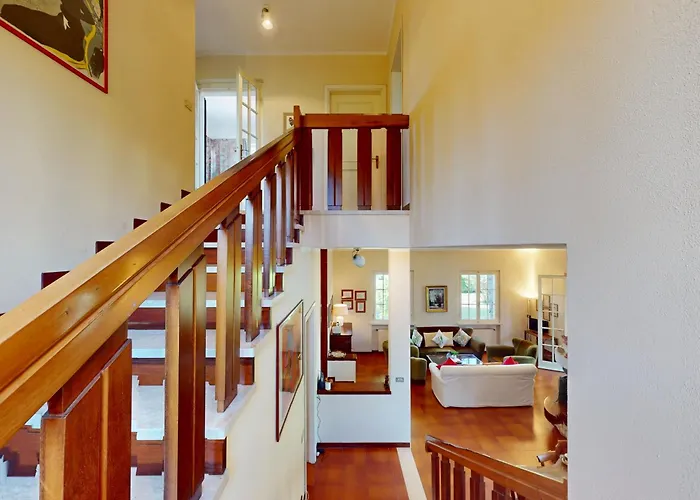 Villa Valentine Lakeside By Bookinggardalake *