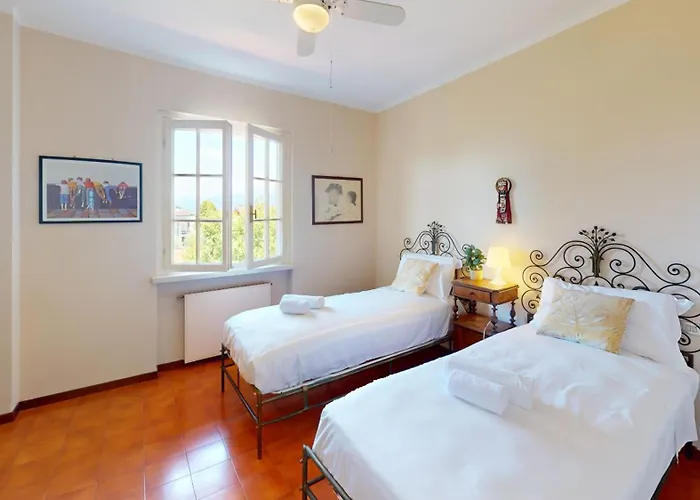 Valentine Lakeside By Bookinggardalake *