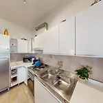 Villa Valentine Lakeside By Bookinggardalake