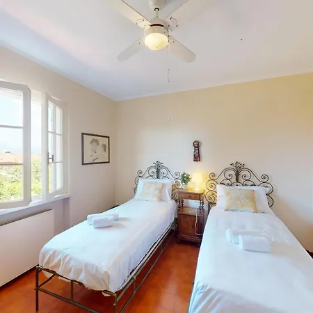 Valentine Lakeside By Bookinggardalake *