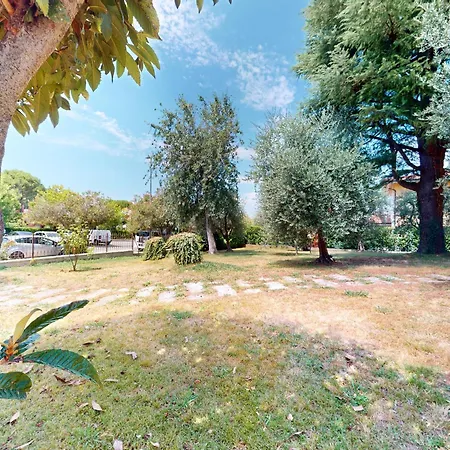 Valentine Lakeside By Bookinggardalake Villa Sirmione