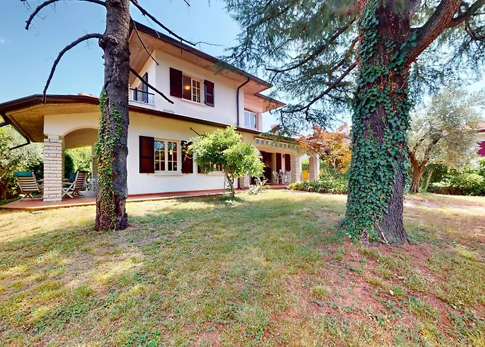 Valentine Lakeside By Bookinggardalake *