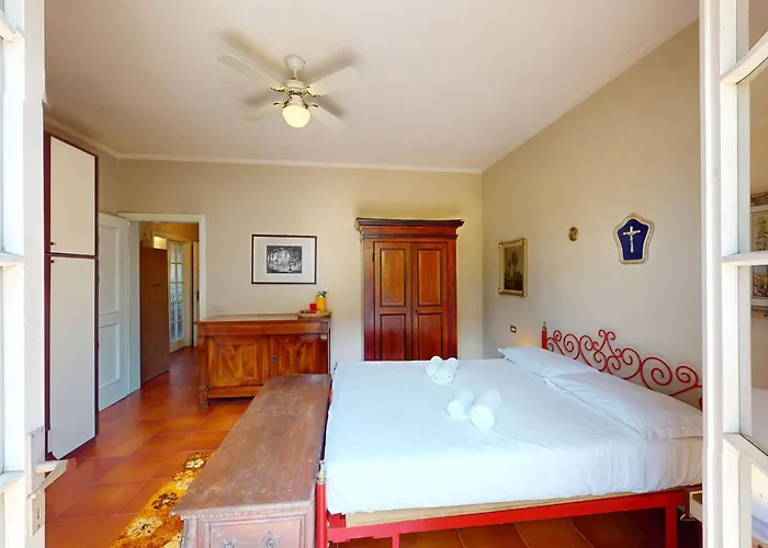 Villa Valentine Lakeside By Bookinggardalake *