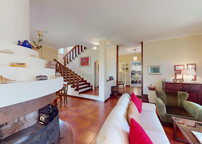 Villa Valentine Lakeside By Bookinggardalake Sirmione