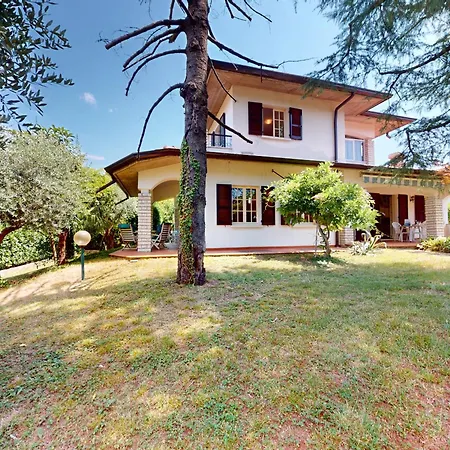 Valentine Lakeside By Bookinggardalake * シルミオーネ