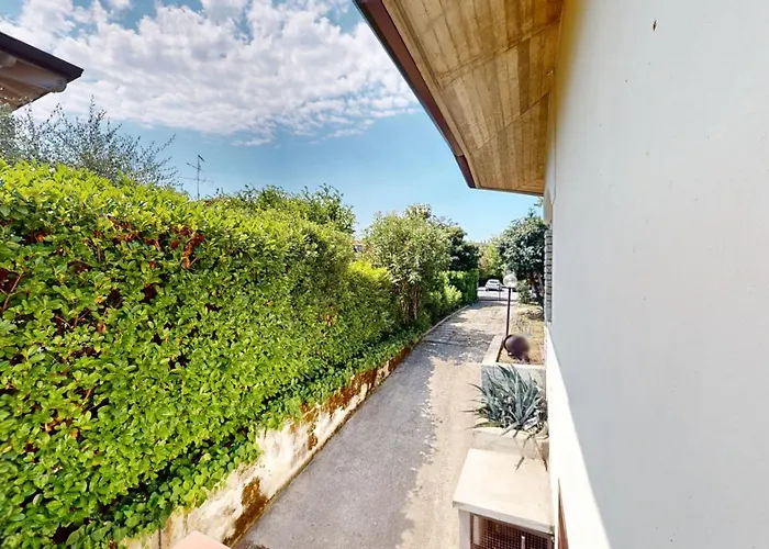 Valentine Lakeside By Bookinggardalake ヴィラ *