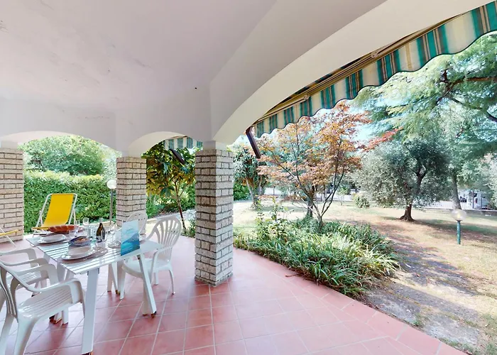 Valentine Lakeside By Bookinggardalake * シルミオーネ