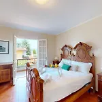 Villa Valentine Lakeside By Bookinggardalake Sirmione