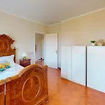 Valentine Lakeside By Bookinggardalake Villa Sirmione