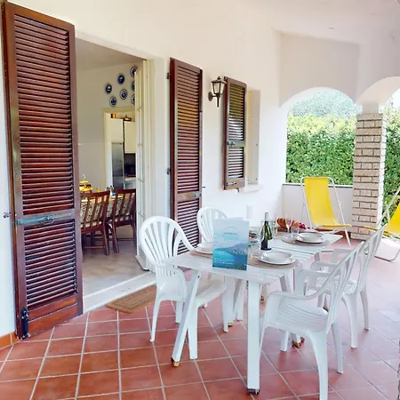 Villa Valentine Lakeside By Bookinggardalake