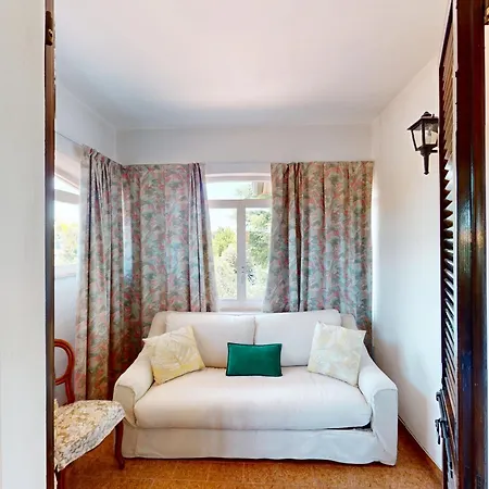 Valentine Lakeside By Bookinggardalake Villa