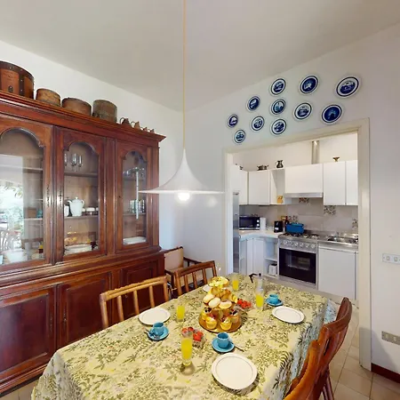 Villa Valentine Lakeside By Bookinggardalake Brescia