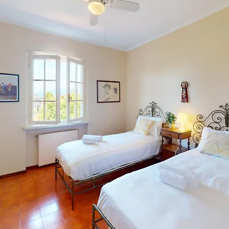 Valentine Lakeside By Bookinggardalake *